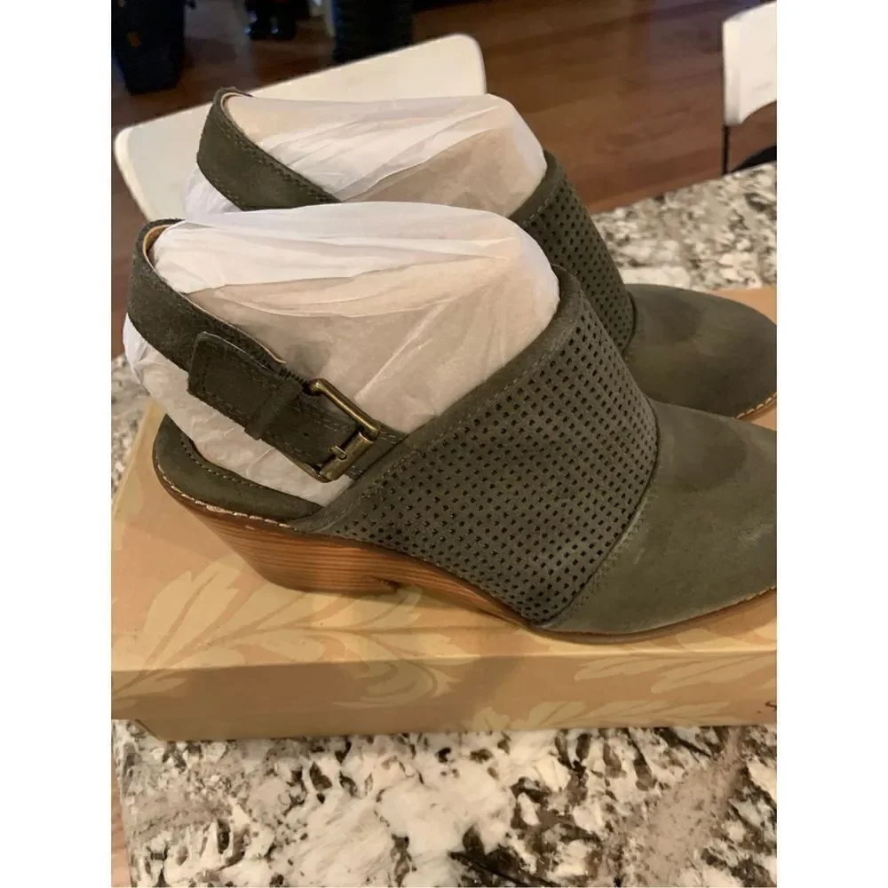 NIB Sofft Sallis Wedge Clog